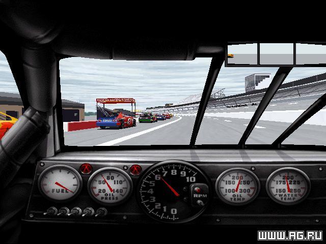 Portada de NASCAR Racing 2